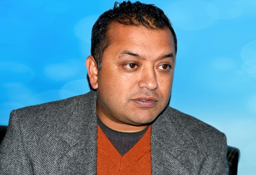 प्रधानमन्त्री पार्टीको खिचातानीमा व्यस्त, स्वास्थ्यमन्त्री भजन गाउन मस्त : गगन थापा