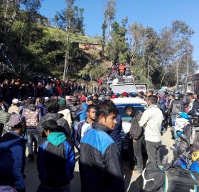 घाईतेको मृत्युपछि काभ्रे पात्लेखेतको स्थीति तानवपुर्ण, प्रहरीद्धारा अश्रुग्यास प्रहार