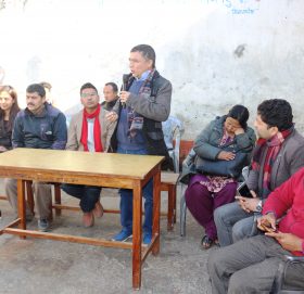पत्रिकाको २२ औ वार्षिक उत्सवमा कैदी बन्दीलाई बिस्कुट