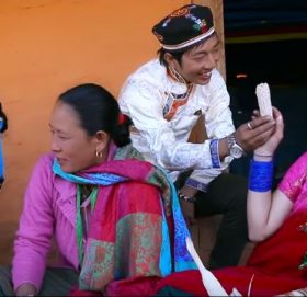 `बल्लपो तामाङको हुल उठ्यो´ भन्दै गाए आस्मान लोप्चनले खान्दोके भाका