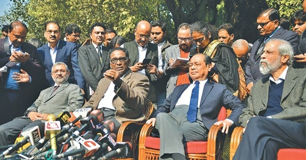 ४ न्यायाधीशले पत्रकार सम्मेलन गर्दै भने- ‘प्रधानन्यायाधीशका कारण लोकतन्त्र जोखिममा’