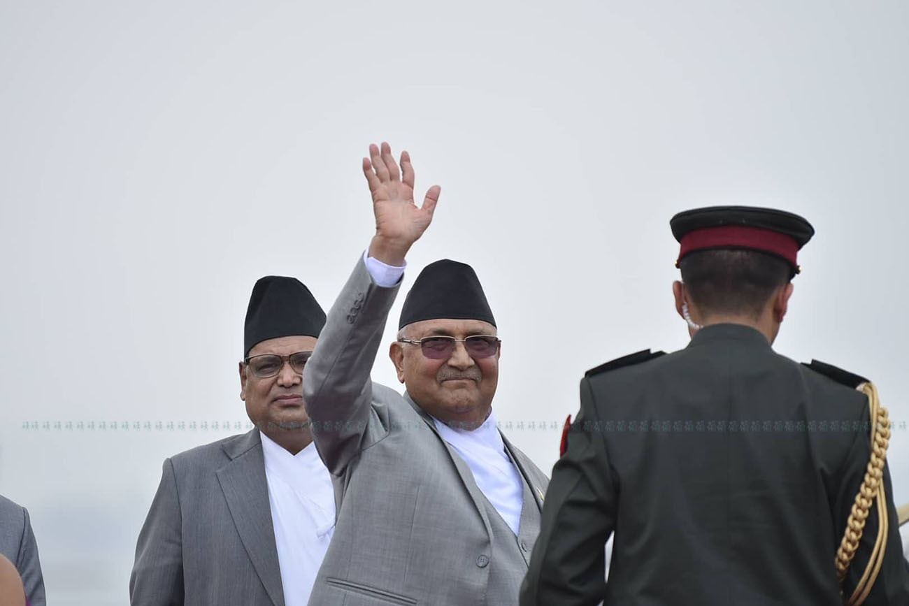 मोदीको सपथमा भाग लिन प्रधानमन्त्री भारत प्रस्थान