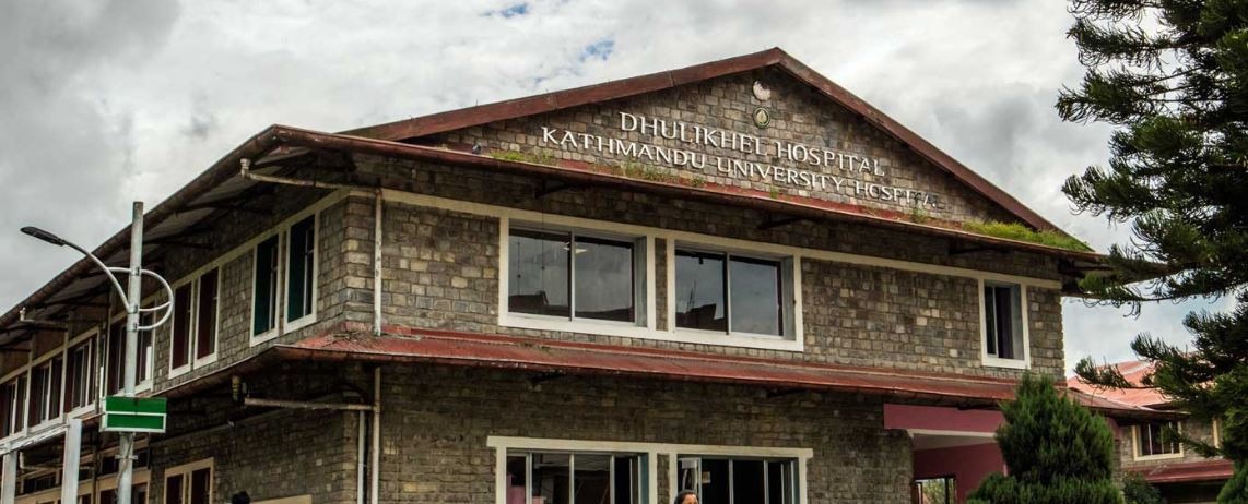 धुलिखेल अस्पतालका १२० जना डाक्टर र स्वास्थ्यकर्मी एकान्तबासमा