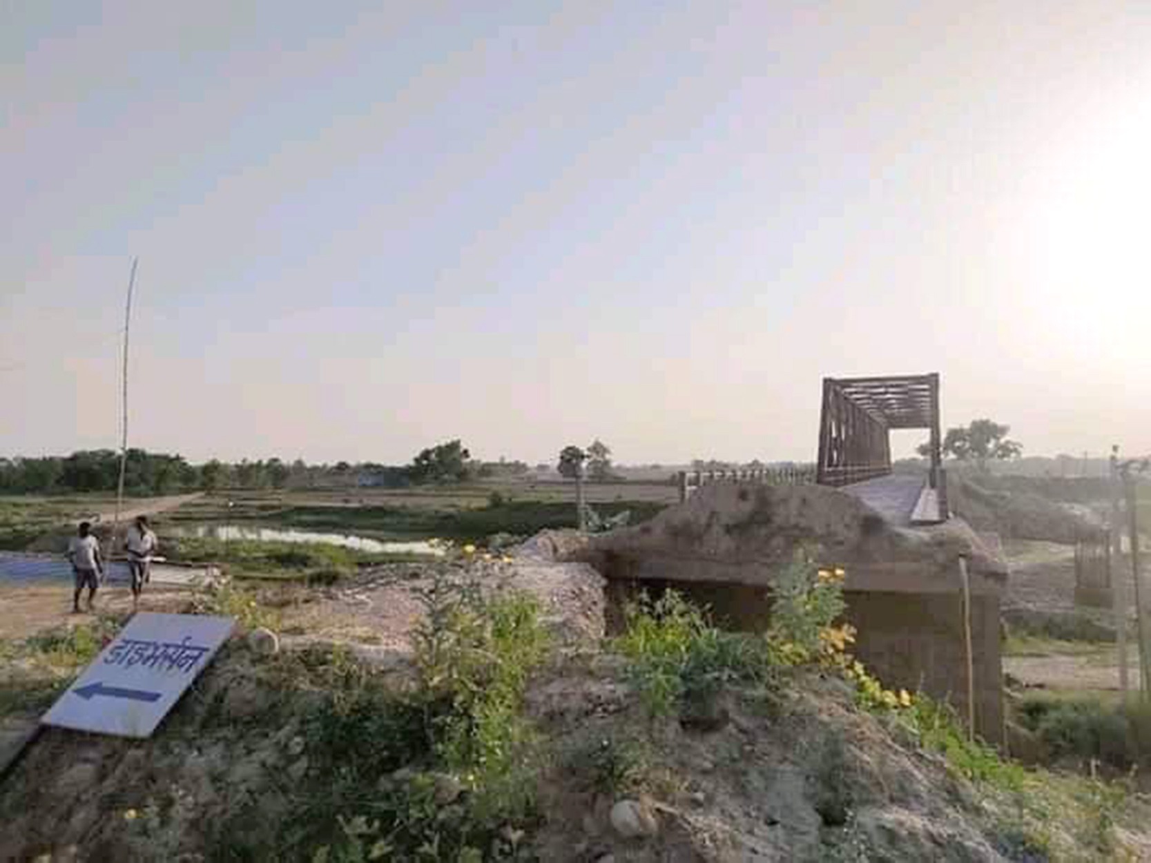 सदरमुकाम बिरगंज जोडिने पुल निर्माणमा पप्पुका ठेक्दार रौनियारको रजाई
