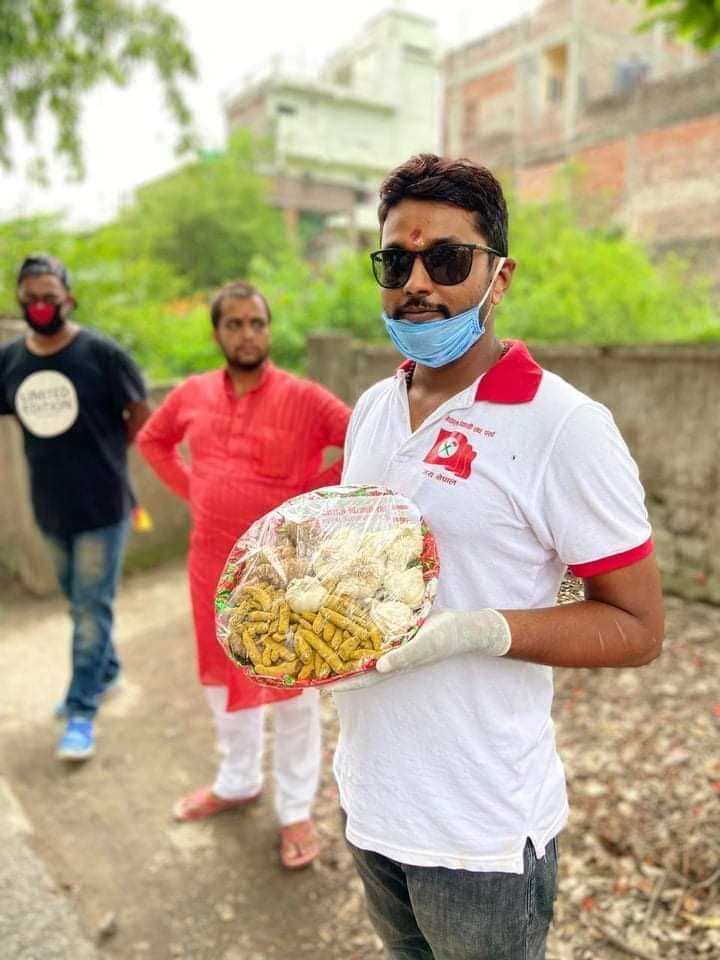 प्रधानमन्त्रीलाई अदुवा ,बेसार र लहसुन उपहार