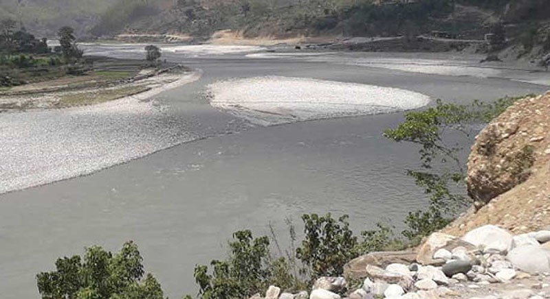 नवराजसहितका युवालाई चार गाउँ मिलेर यसरी लखेटेका थिए