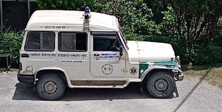 नक्कली बिरामी बनाएर यात्रु बोक्ने एम्बुलेन्स काभ्रे प्रहरीको नियन्त्रणमा