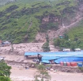 सिन्धुपाल्चोक बाढी अपडेट : दुई जनाको श’व फेला, १९ सम्पर्क विहिन
