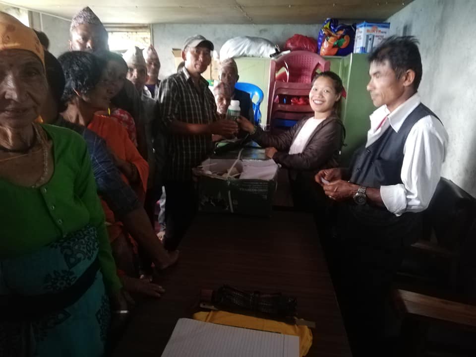 तेमाल सस्र्युखर्कका पशुपालक किसानलाई क्याल्सियम र भिटामिन