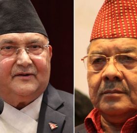 पत्नी राधिकासँगै प्रधानमन्त्री ओली बामदेवको घरमा