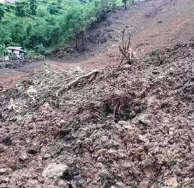 पहिरोले घर पुरिँदा दुई परिवारका ९ जनाको ज्या’न गयो