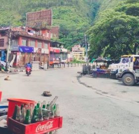 दोलालघाट बजार क्षेत्रको होटलहरु बन्द