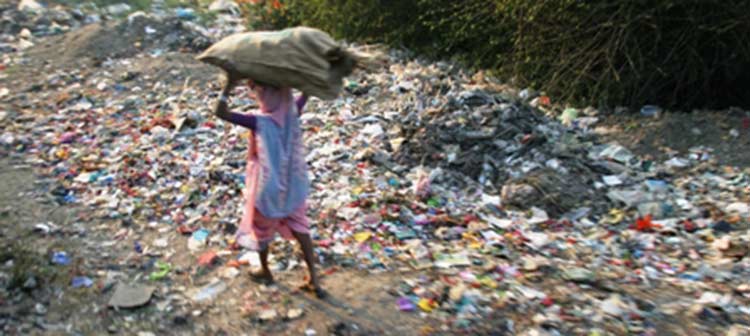 जोखिममा सफाइ कर्मचारी