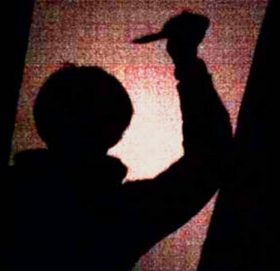 प्र’हरीमाथि खु’कु’री प्र’हार, दुईजना प’क्राउ