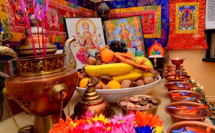 पूजापछि ओइलाएको फूल कहाँ सेलाउने ?