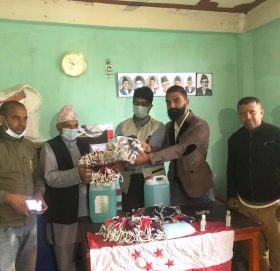 पात्लेखेतमा काँग्रेसद्वारा स्वास्थ्य सामग्री वितरण