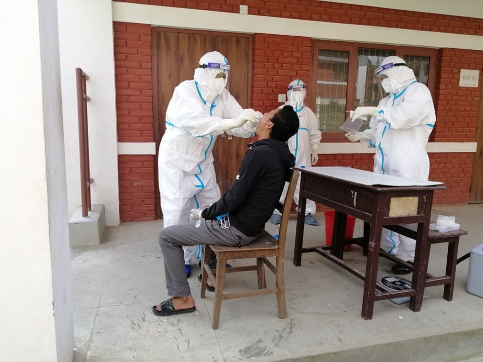 धुलिखेलमा मात्र करिब आठ सय जनाको पिसिआर बिधिमार्फत कोरोना परिक्षण