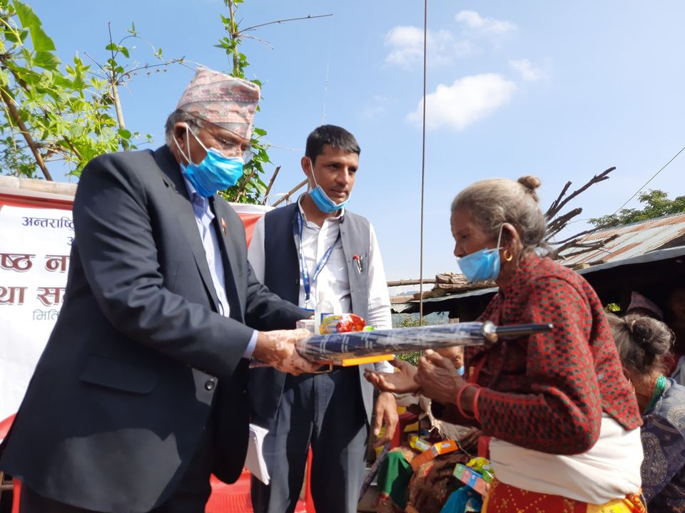 नमोबुद्ध ११ का ज्येष्ठ नागरिकहरु सम्मानीत