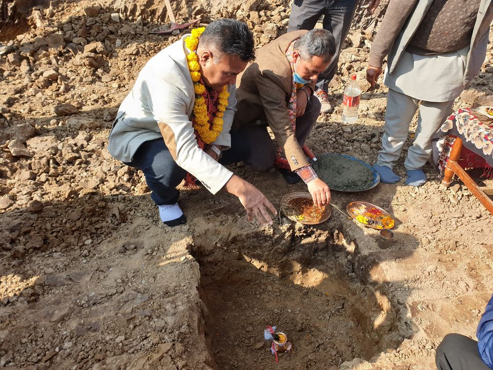 धुलिखेल  रविओपीमा २२ कोठे विद्यालय भवनको शिलान्यास