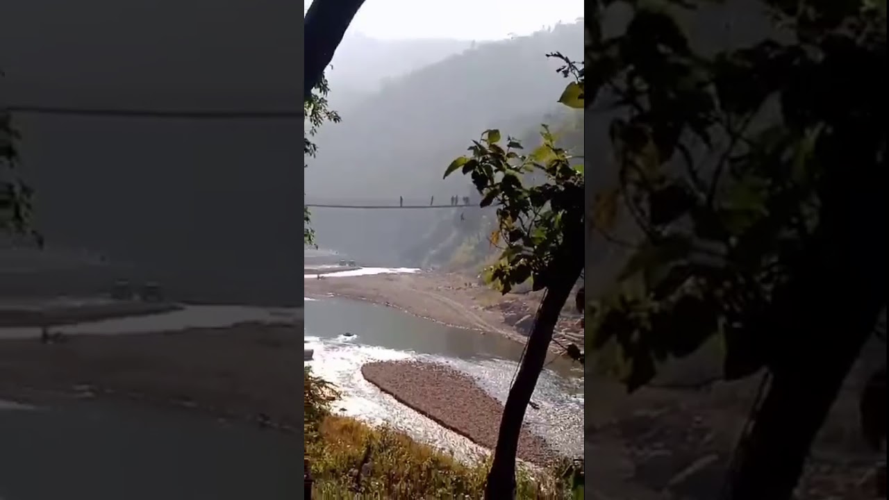 टिकटक बनाउने क्रममा झोलुंगे पुलबाट खसेका युवकको मृ’त्यु