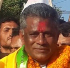 प्रदेश सांसद हुमागाईले छाडे गोकुलको साथ, मन्त्री बनाउने आश्वासन