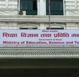 शिक्षा मन्त्रालयको निर्देशनपछिको प्रभाव राजनीति छाड्दै शिक्षक र कर्मचारी
