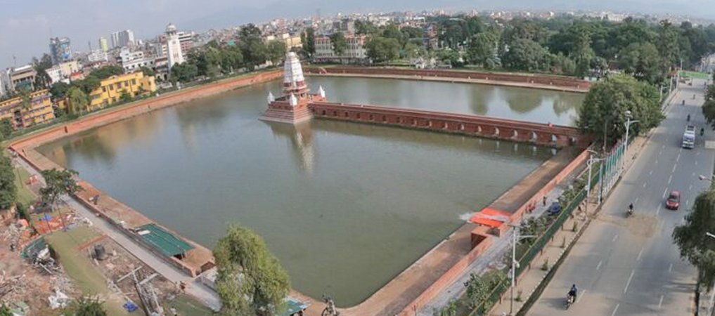 रानीपोखरीबाट लेउ निकालिँदै