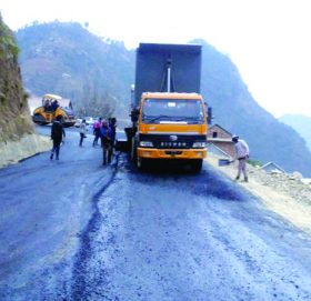 तीन वर्षमा बन्यो सोह्र सय किमी सडक