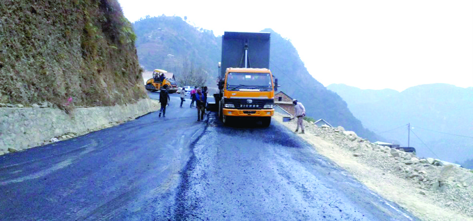 तीन वर्षमा बन्यो सोह्र सय किमी सडक