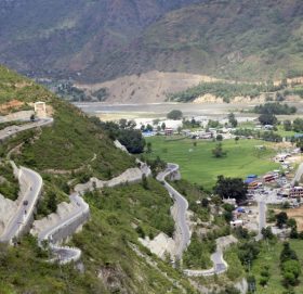 धुलिखेल-सिन्धुली-बर्दिवास सडक मर्मत हुँदै