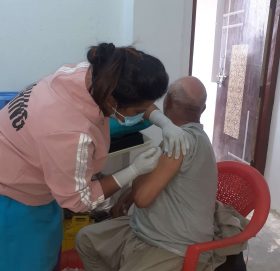 तेमाल सर्स्यूंखर्कमा १ सय जनाले लगाए कोभिड विरुद्धको खोप