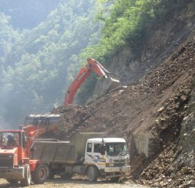 नारायणगढ–मुग्लिन सडक आजदेखि दिउँसो बन्द हुने