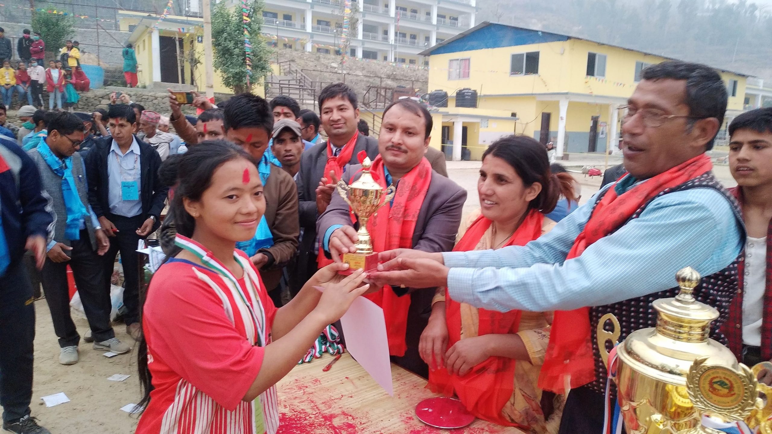 चौंरीदेउराली स्तरीय राष्ट्रपति रनिङ शिल्ड प्रभा माविलाई