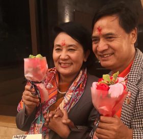 गुट फेरि-फेरि श्रीमतीलाई मन्त्री !