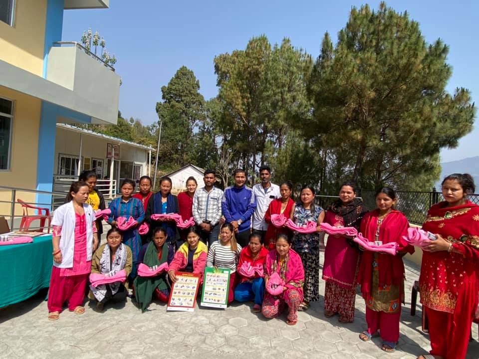 तेमालको ठुलोपर्सेलका दिर्घरोगी र गर्भवतीलाई निःशुल्क औषधि बितरण
