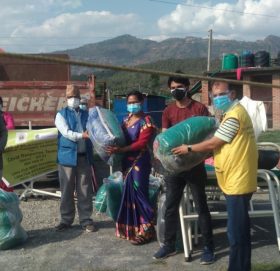 लायन्सद्धारा पाँचखाल नगरलाई १० सेट वेड हस्तान्तरण