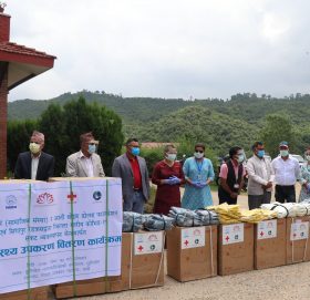 काभ्रेका तीन अस्पताललाई भेन्टिलेटर र अक्सिजन कन्सन्ट्रेटर  सहयोग