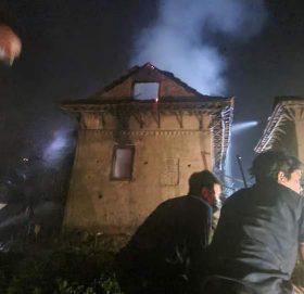 काभ्रेको पाँचखालमा आगलागी, घर गोठ जलेर नष्ट
