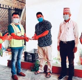 पत्रकार महासंघ काभ्रेको आपतकालीन राहत कोषमा पनौतीका पोल्ट्री व्यवसायीको ५० हजार सहयोग