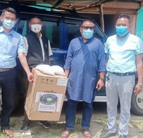 काभ्रे काँग्रेसद्वारा अक्सिजन कन्सन्ट्रेटर वितरण