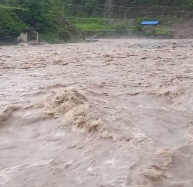 दुःखद् खबर: मेलम्ची खोलामा आएको बाढी र पहिरोमा कम्तीमा ७ जना बे’पत्ता