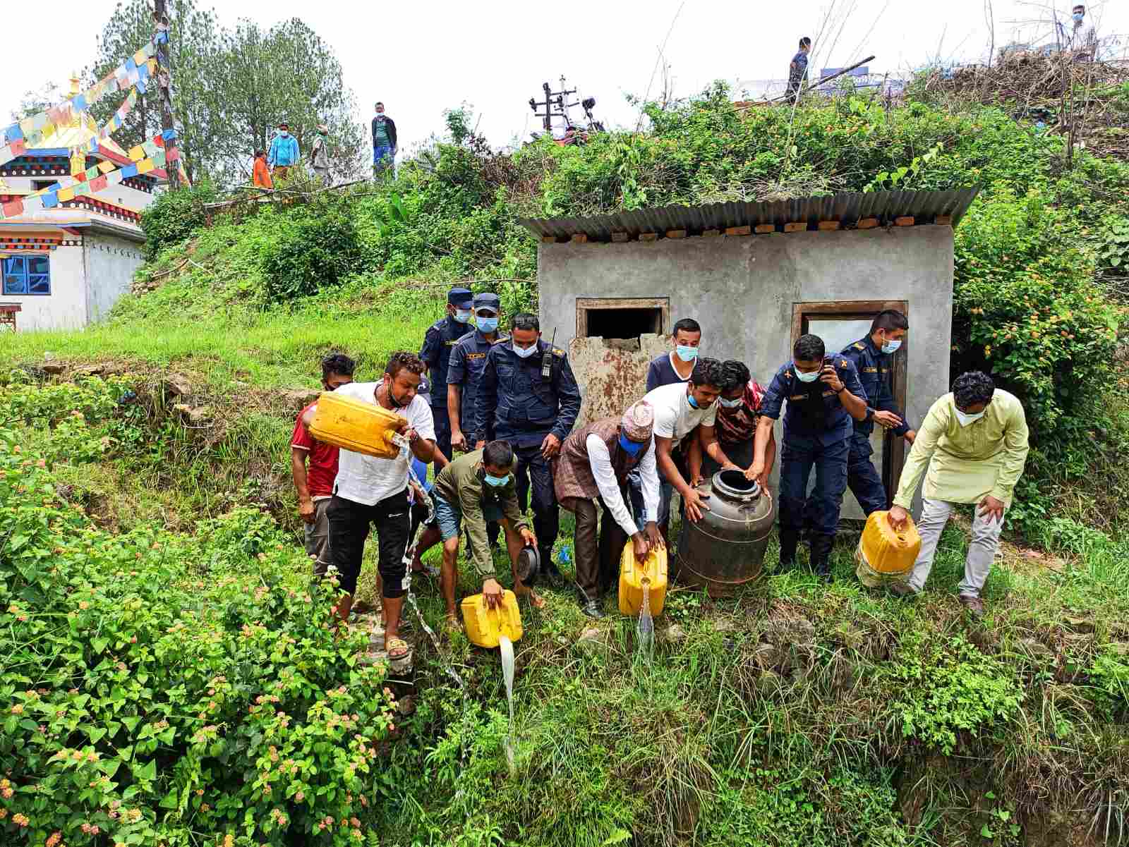 काभ्रेमा सं क्रमितले रक्सी बेचेको खुलसा