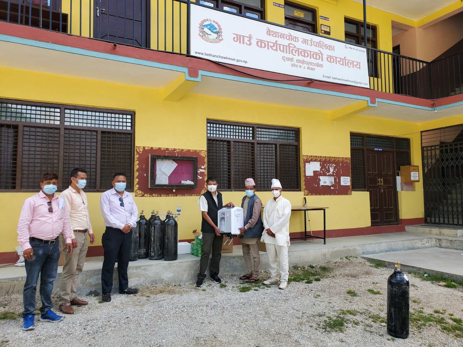 नाङ्साल एसोशियसनले गर्यो काभ्रेका विभिन्न पालिकामा स्वास्थ्य सामाग्री सहयोग