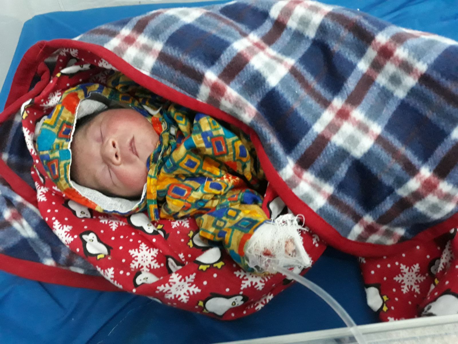 बसभित्रै सुत्केरी भएकी आमा र बच्चाको उद्धार गरी धुलिखेल अस्पताल भर्ना
