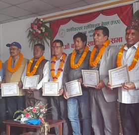 फ्लोरिकल्चर एसोसिएसन नेपाल काभ्रेको नयाँ अध्यक्षमा तामाङ, पत्रकार रमा दाहाल सम्मानित