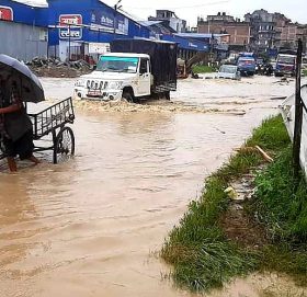 काभ्रेमा बाढी पहिरोको कहर : बनेपा डुवानमा, वीपी राजमार्ग अवरुद्ध