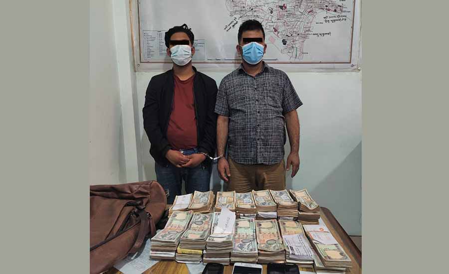 स्रोत नखुलेको ३० लाख नगदसहित काभ्रेका युवक पक्राउ