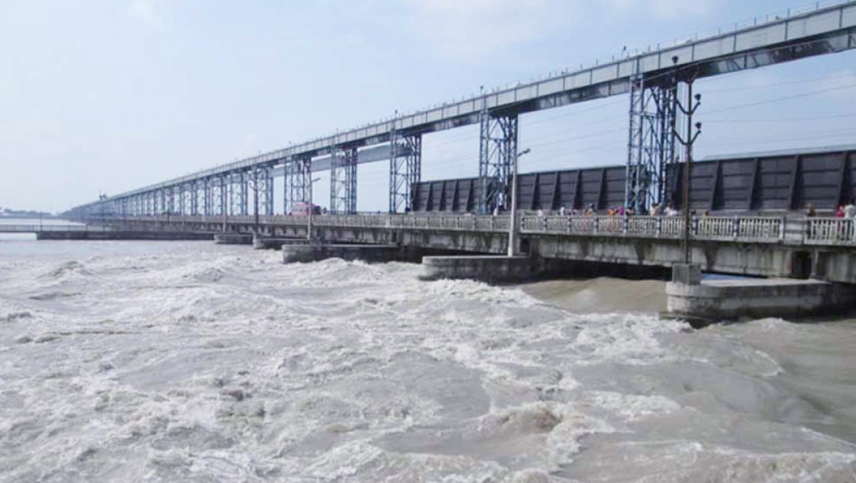 सप्तकोशीमा हामफाली आत्महत्या प्रयास गर्ने काभ्रेका एकसहित ६ जनाको उद्धार