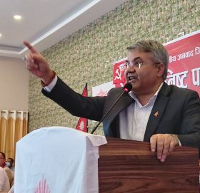 गोकुल बाँस्कोटाले को-को पार्दैछन् ‘कोल्याप्स’ ? (भिडियो )