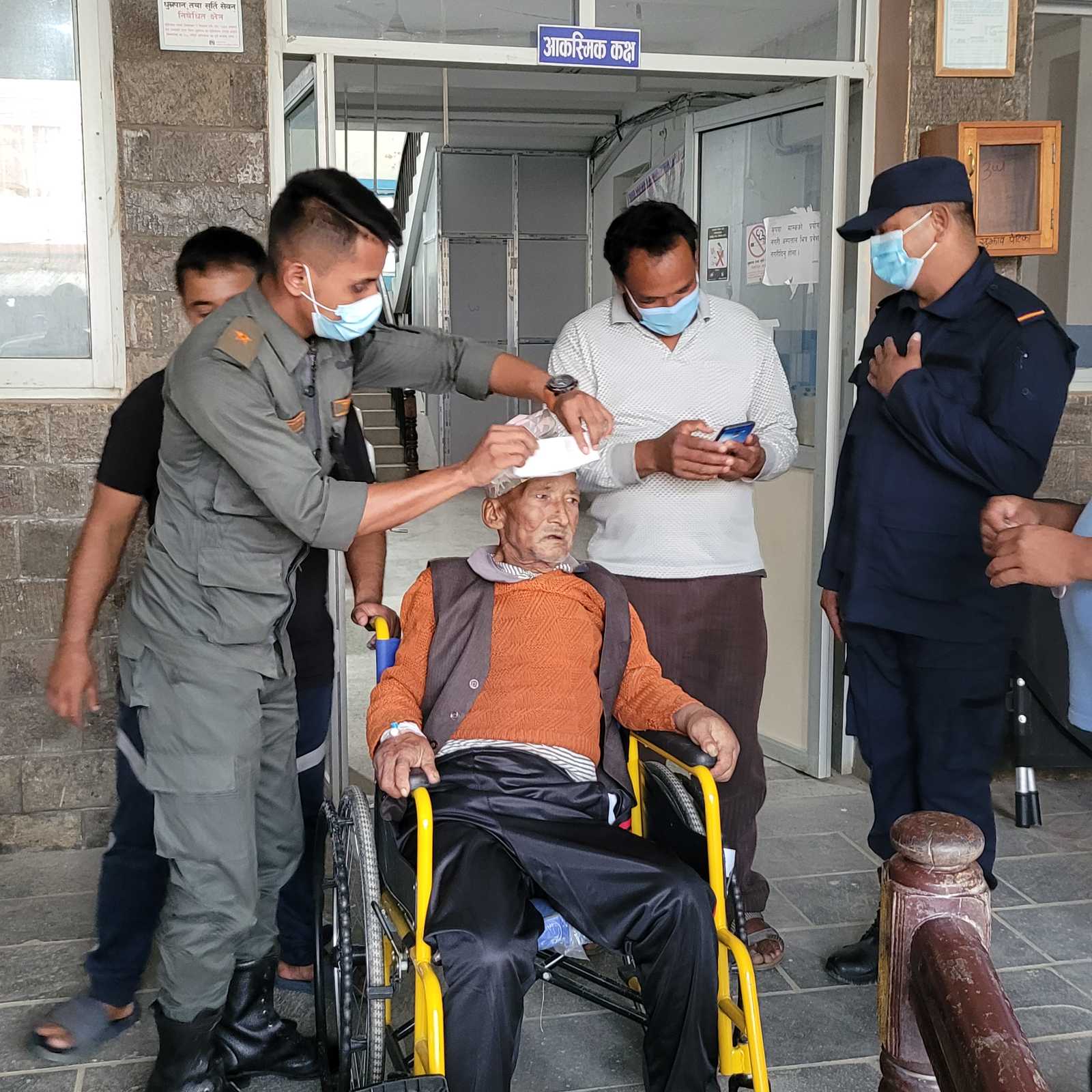 भकुण्डेबाट अलपत्र वृद्धको उद्धार